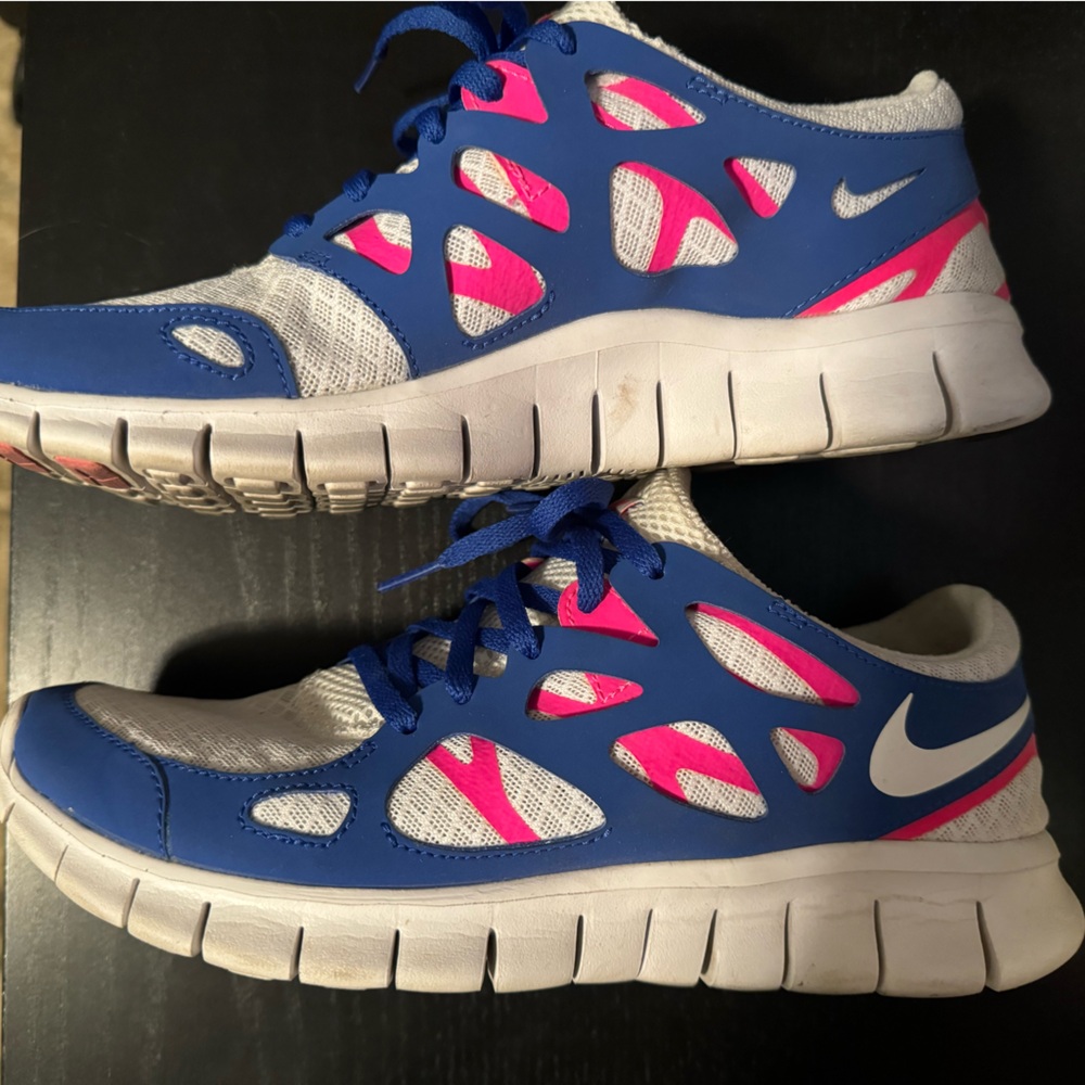 Women’s Nike Frees size 8.5